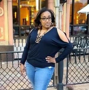 Meet your Posher, Saneetra